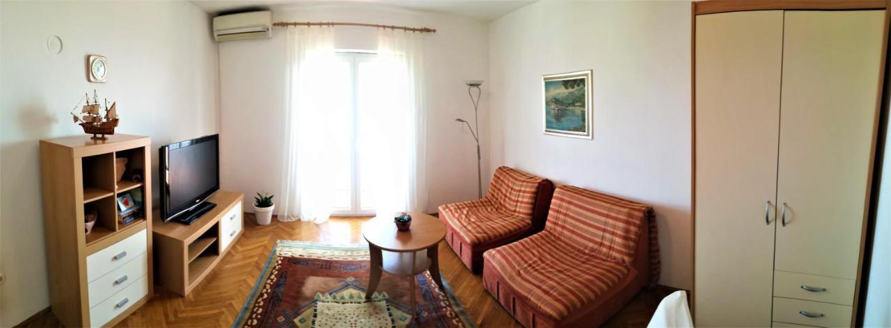 Leona Apartment Lovran Exterior photo